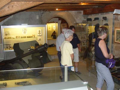 Le musée de l'artillerie...